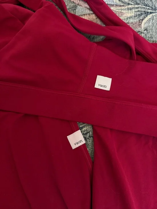 Vuori Crimson Sports Bra and Leggings Set - Picture 2 of 4